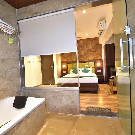 Hotel Candor Amigo Airoli Mind Space Navi Mumbai Dış mekan fotoğraf