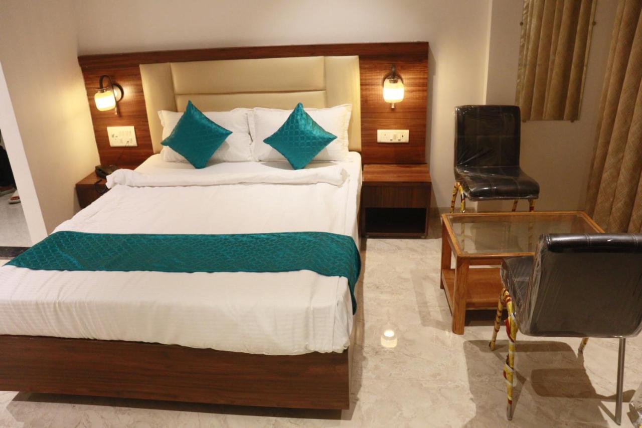 Hotel Candor Amigo Airoli Mind Space Navi Mumbai Dış mekan fotoğraf