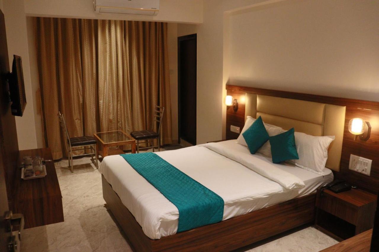 Hotel Candor Amigo Airoli Mind Space Navi Mumbai Dış mekan fotoğraf