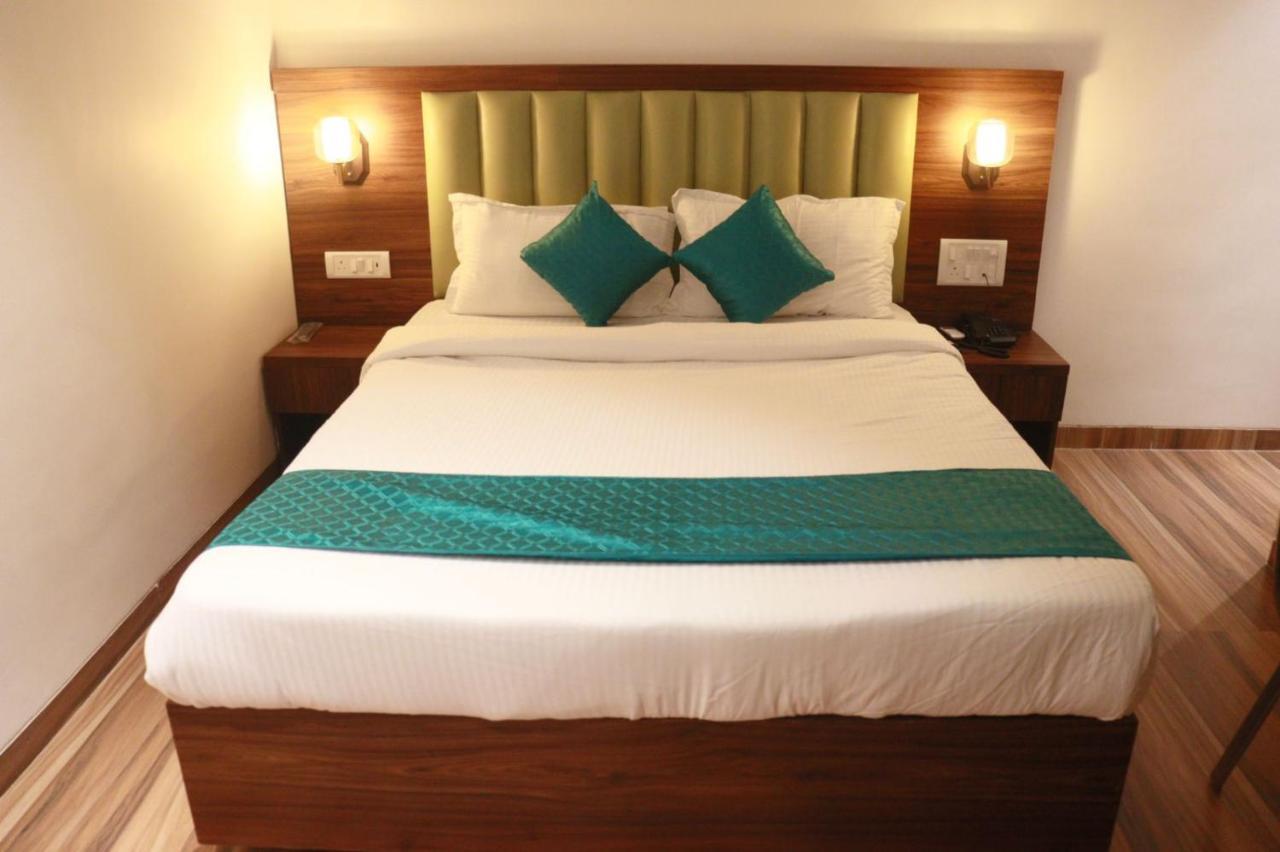 Hotel Candor Amigo Airoli Mind Space Navi Mumbai Dış mekan fotoğraf