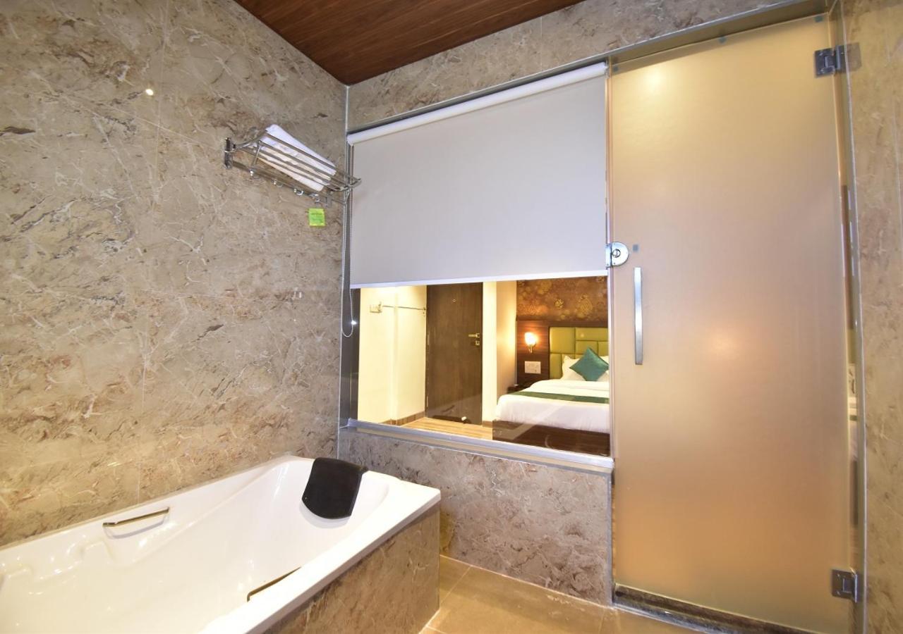 Hotel Candor Amigo Airoli Mind Space Navi Mumbai Dış mekan fotoğraf