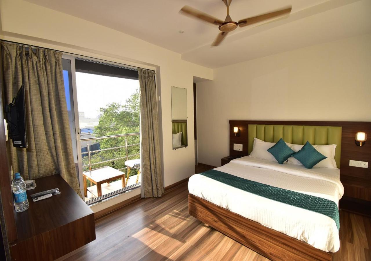 Hotel Candor Amigo Airoli Mind Space Navi Mumbai Dış mekan fotoğraf