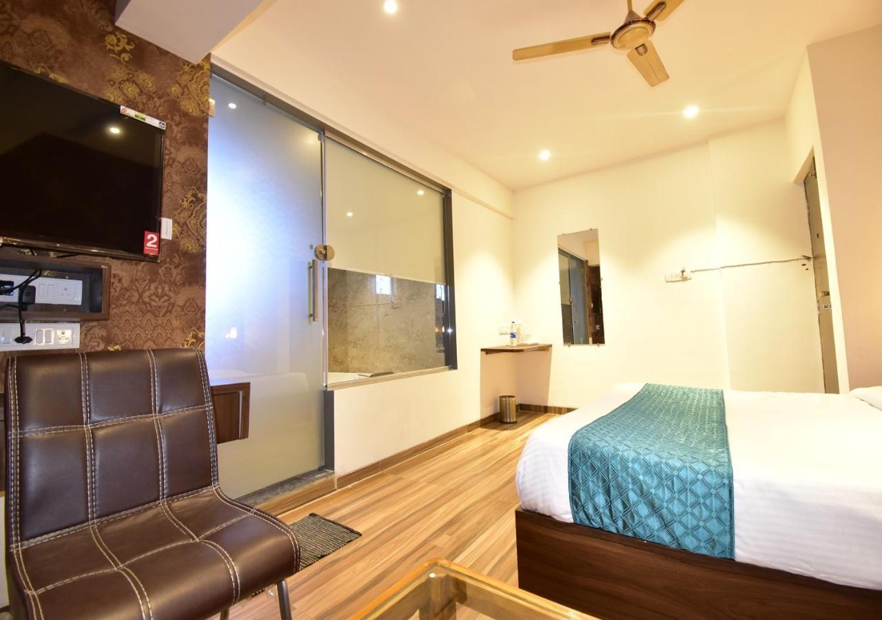 Hotel Candor Amigo Airoli Mind Space Navi Mumbai Dış mekan fotoğraf