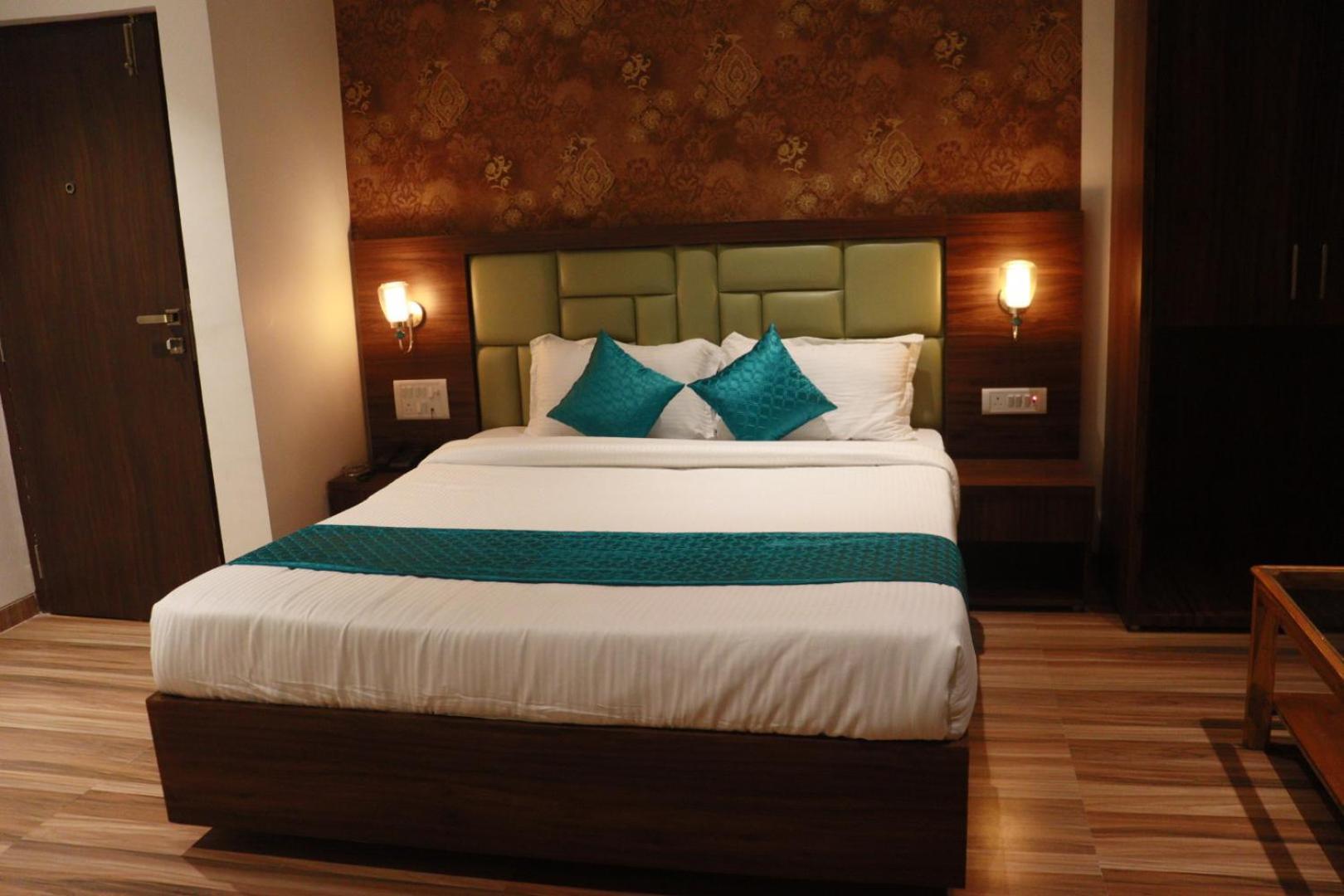 Hotel Candor Amigo Airoli Mind Space Navi Mumbai Dış mekan fotoğraf